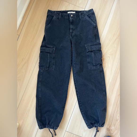 Levi's dark grey Cargo Jeans - Picture 1 of 6